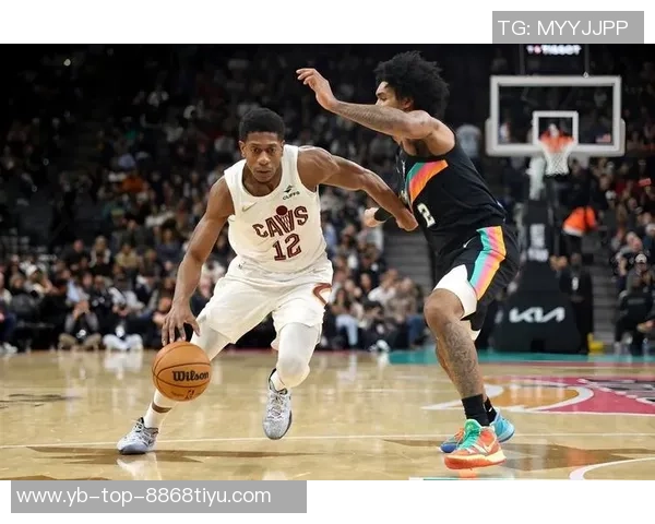 亨特半场14分钟因伤退场6投3中罚球6中5贡献14分2助希望恢复顺利